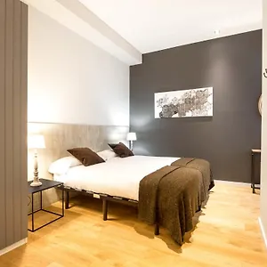 Rent Rambla Catalunya , Barcelona Spanien