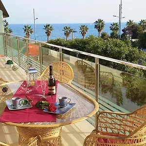 Alexandra's Beach-port Appartement Badalona